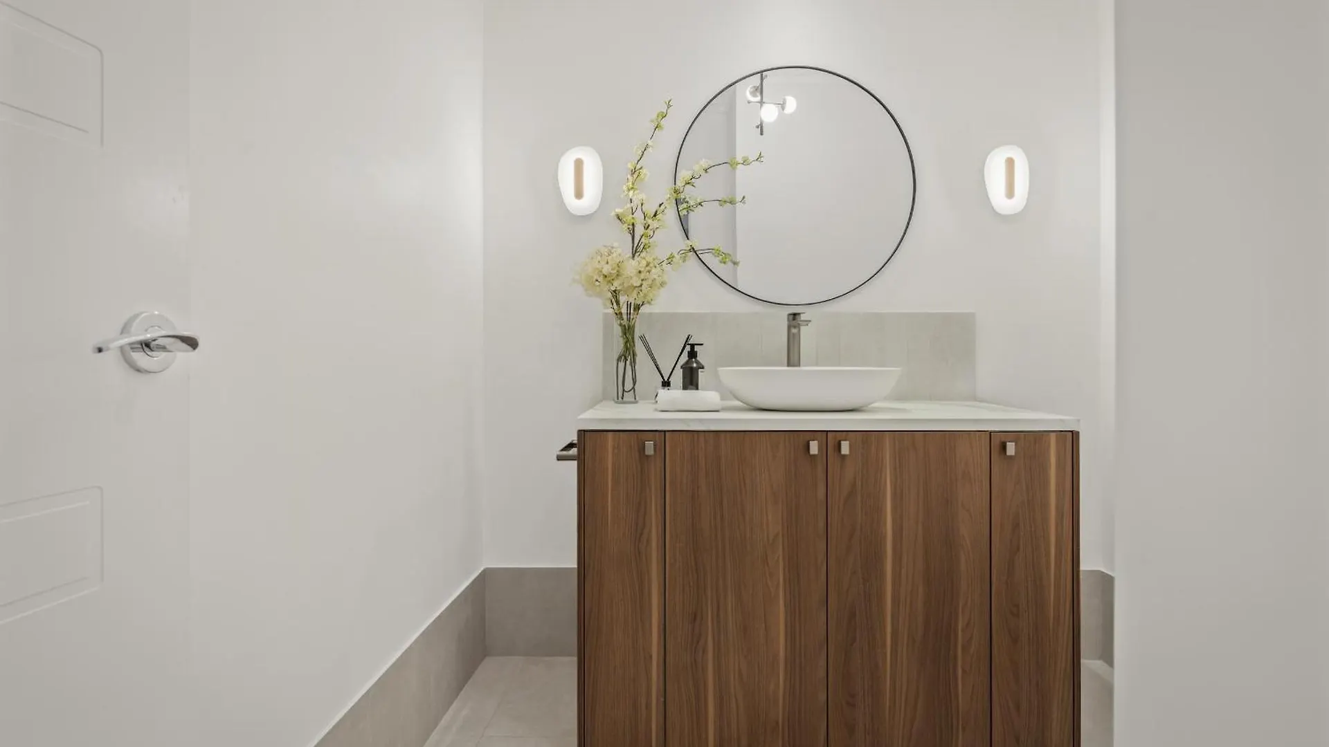 Maison Marie: Cinebar Getaway 4 Bedrooms 2.5 Baths Brisbane Australia