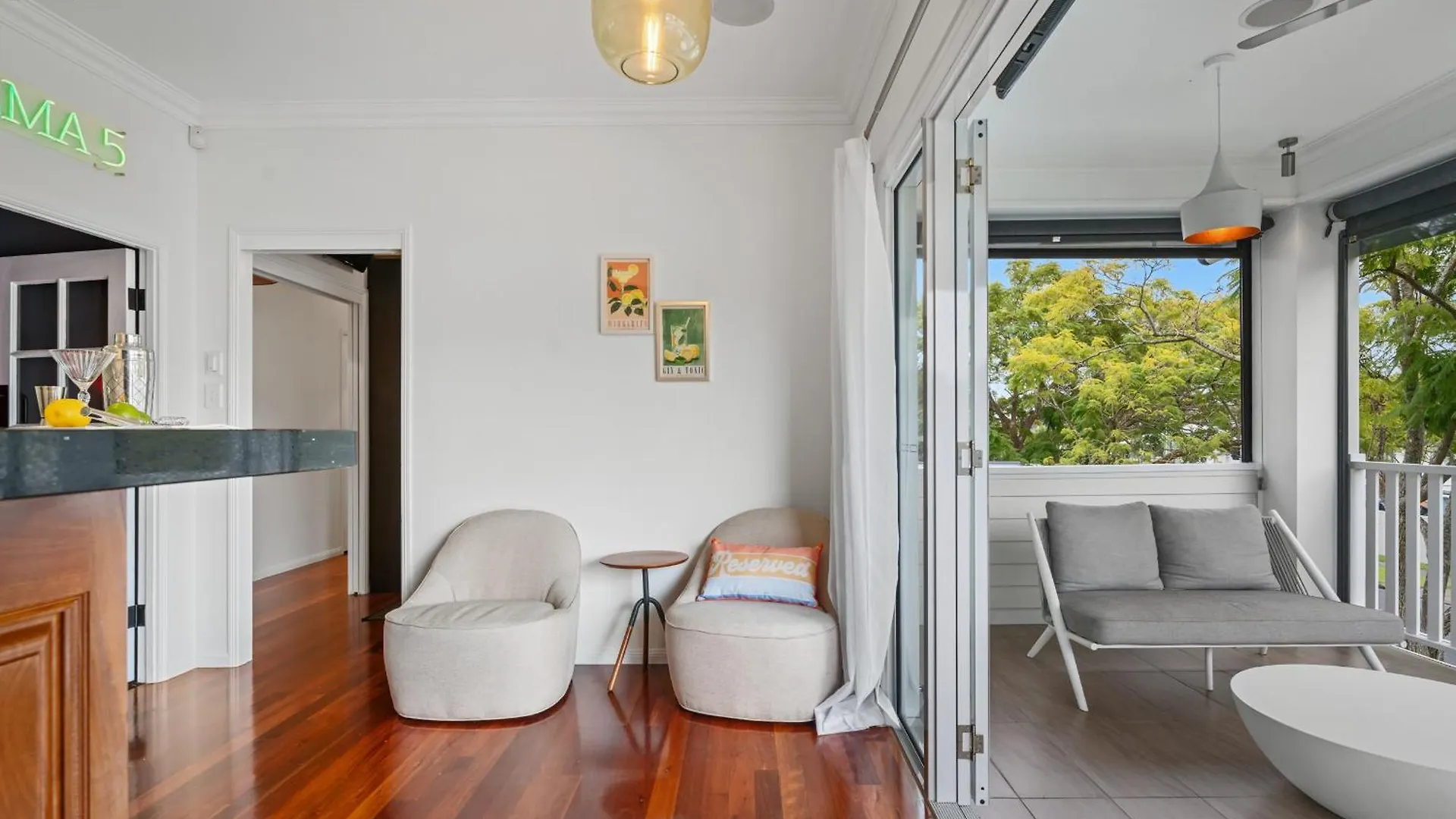 Maison Marie: Cinebar Getaway 4 Bedrooms 2.5 Baths Brisbane Nyaraló
